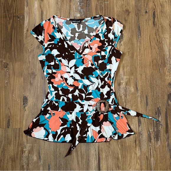 VTG Y2K 2000s Floral Wrap Style Wooden Buckle Blouse - Picture 4 of 8